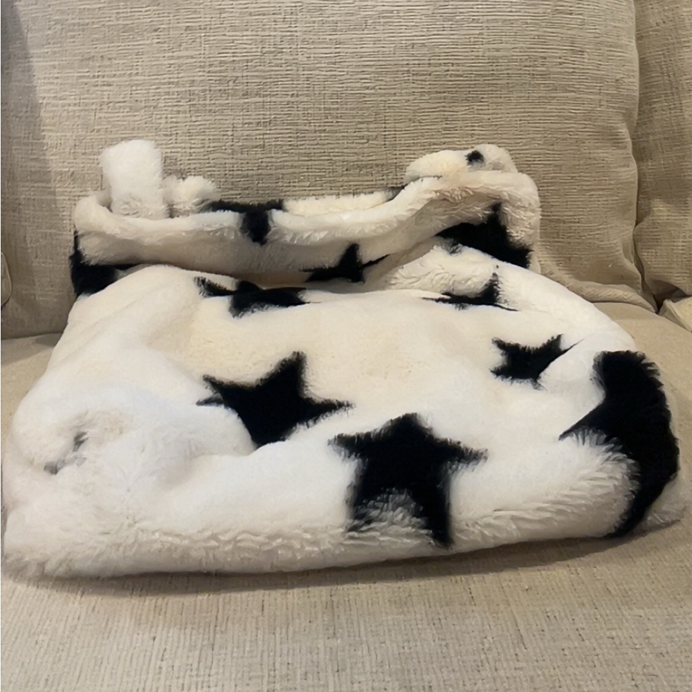 Cozy Star Patterned Blanket